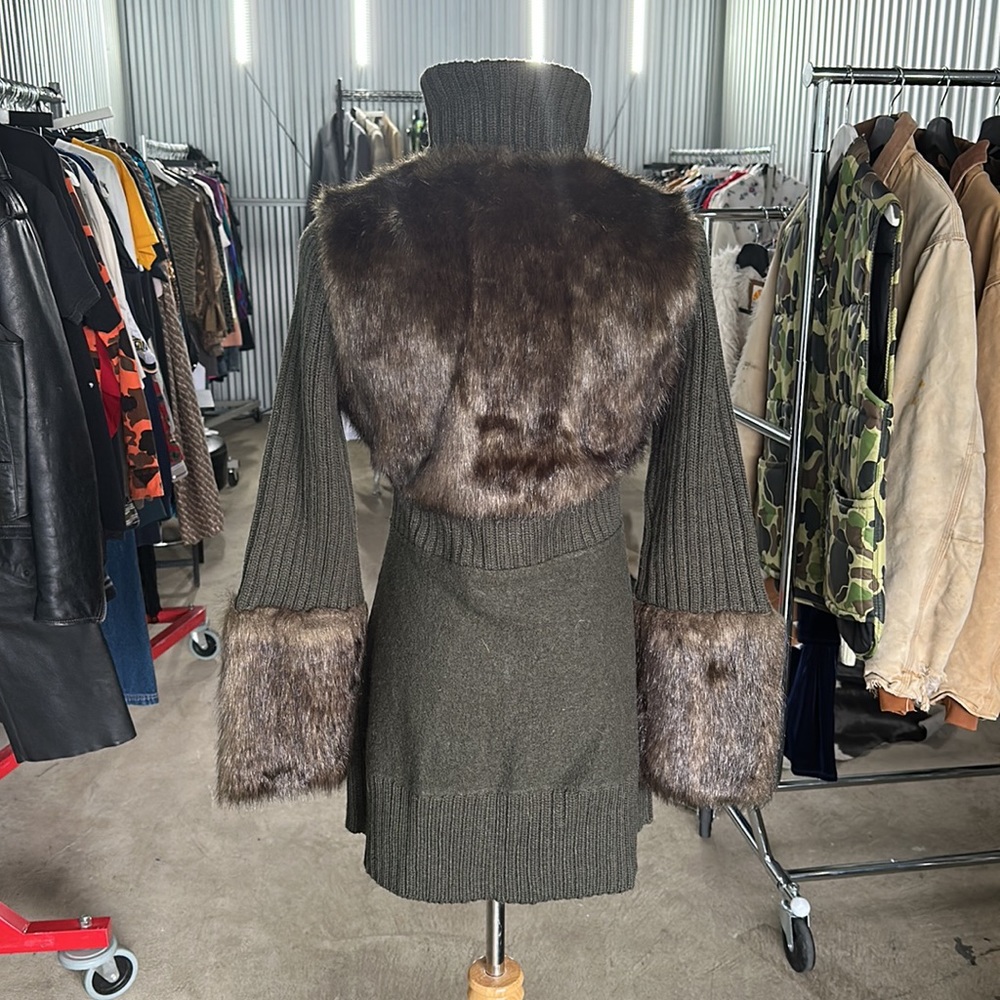 ❌ sold - 100% wool faux fur sweater - Picture 3 of 6
